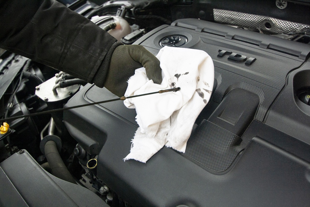 Mechanic Says A Customer’s “Freshly Serviced” Car Had Almost No Oil, And One More Drive Could Have Locked The Engine