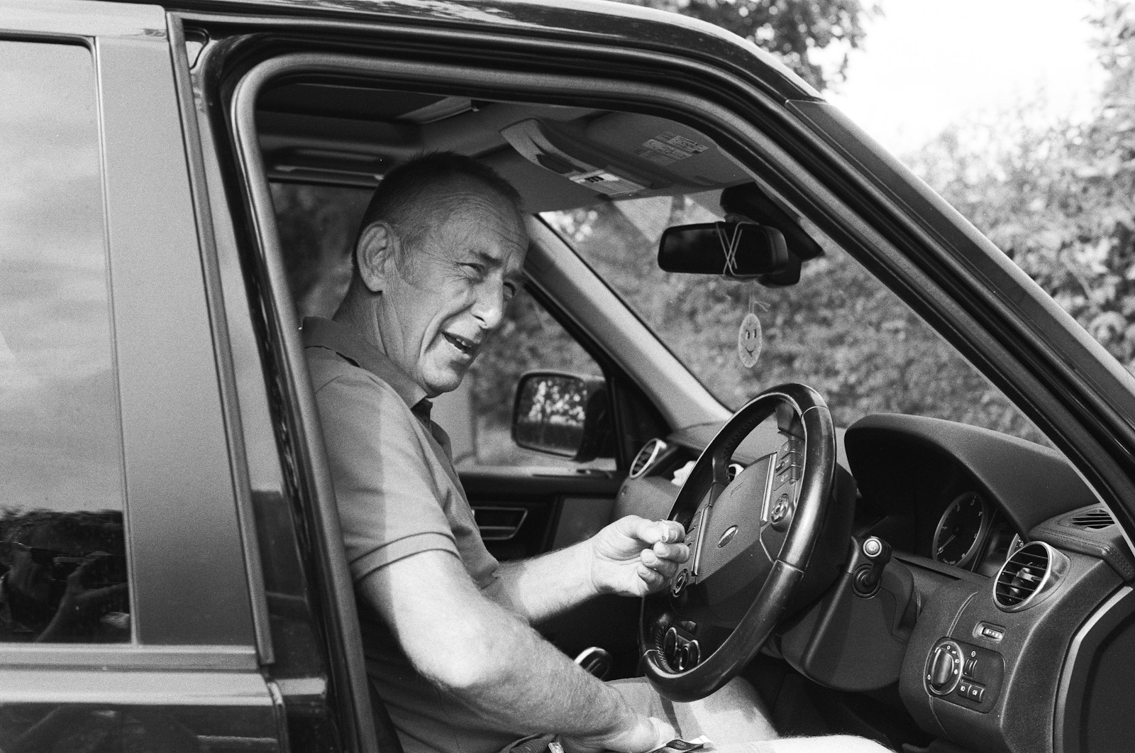 Husband Lets His Dad Drive Wife’s SUV Without Asking, Then FIL Hits A Pole And Says He’ll Pay Her Back “When He Can”
