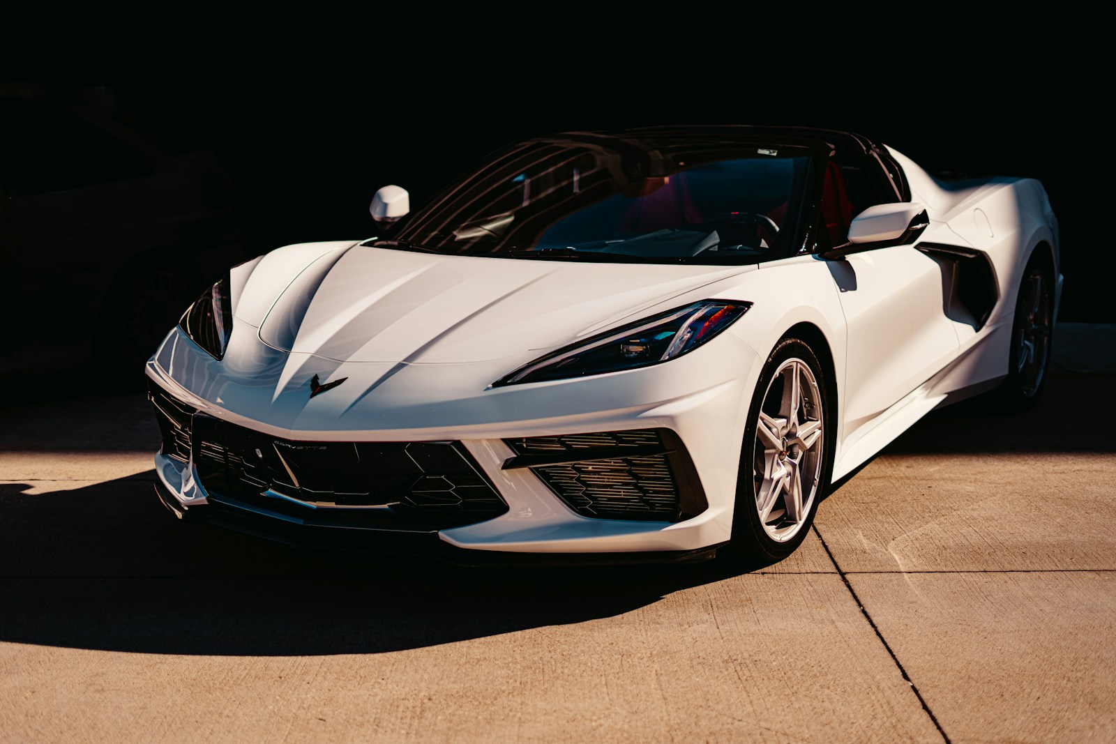 Woman Says Her Husband Bought A Corvette With Their House Down Payment Money, Then Called It “A Once-In-A-Lifetime Deal” When She Lost It