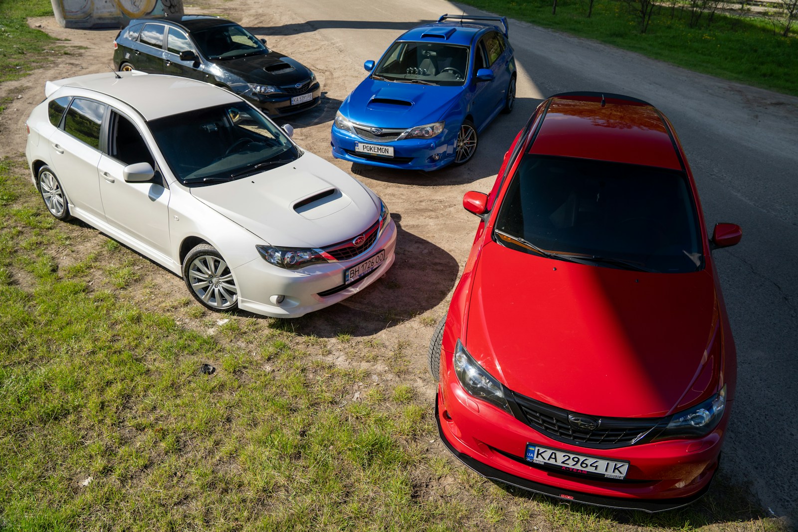 Husband Says His Car Club Is “Just A Hobby,” Then Wife Finds A Group Chat Planning A Secret Out-Of-State Trip With Women Going Too