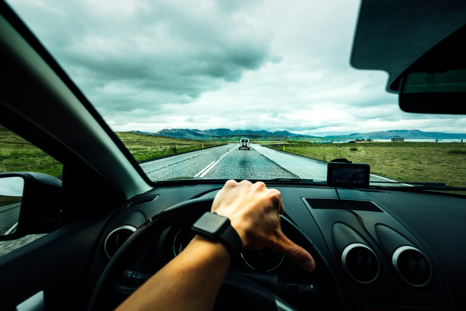 Teen Refuses To Stop Speeding In His Parents’ Car, Then Blames Them When They Take The Keys Before Prom Weekend