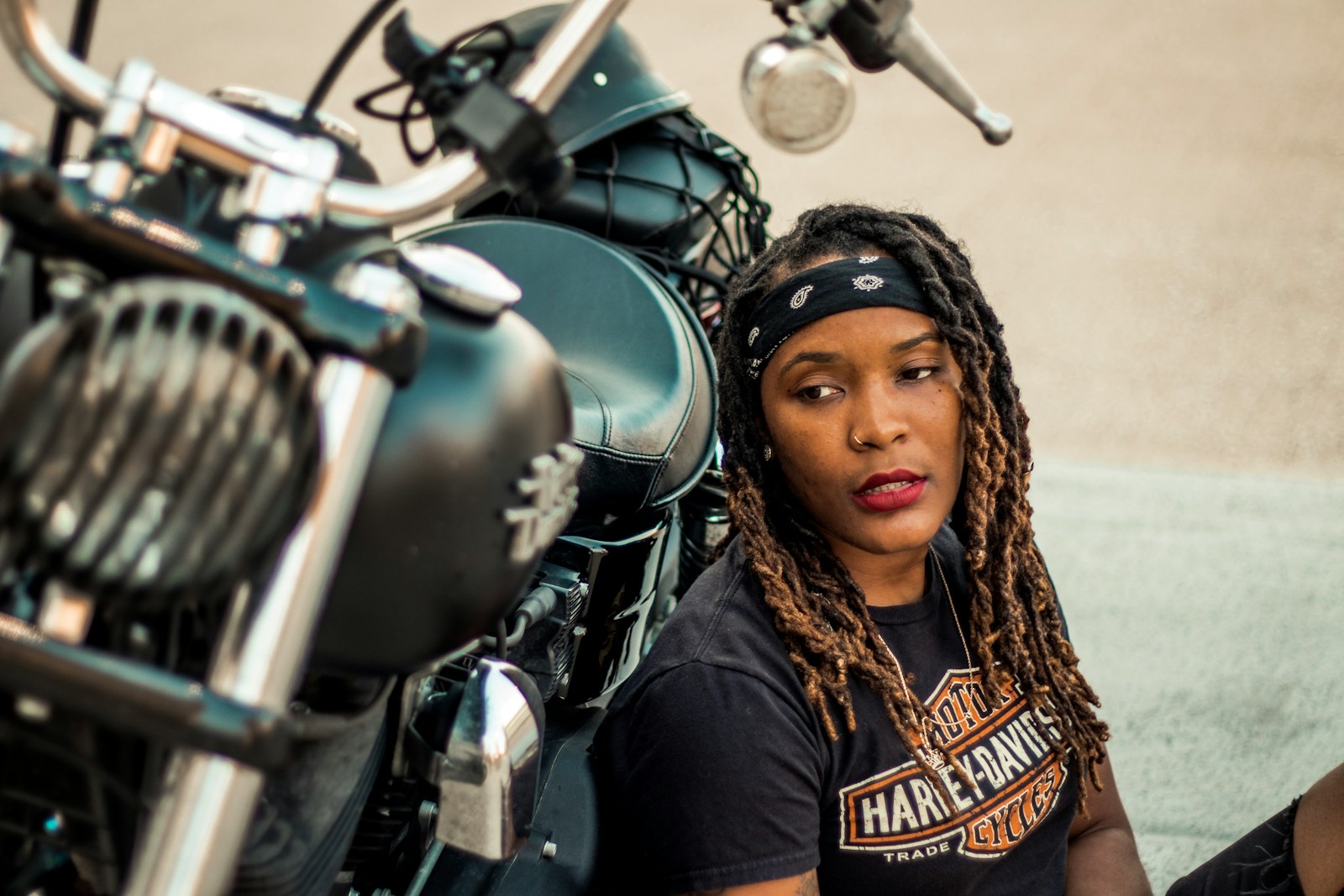 Wife Finds A Secret Motorcycle Payment On Their Bank Statement, Then Learns Her Husband Has Been Storing It At His Coworker’s House