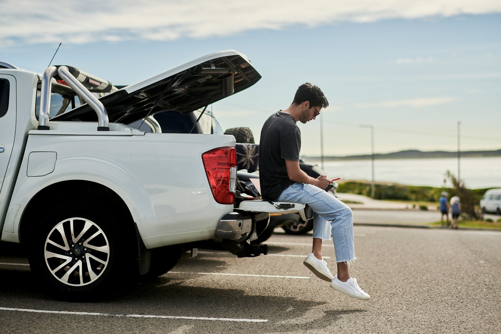 Man’s Brother Borrows His Truck To Move Furniture, Then Uses It To Tow A Trailer Over The Limit And Blows The Transmission