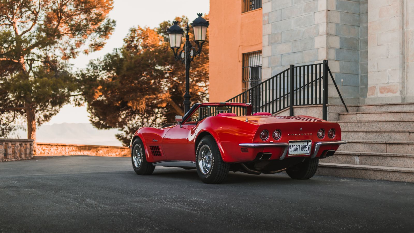 Man Bought A Cheap Auction Corvette, Then Learned “Minor Front-End Damage” Meant The Previous Driver Met A Guardrail At 120 MPH