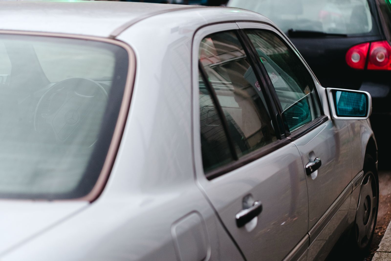 Woman Almost Buys A “Grandma-Owned” Sedan, Until The Mechanic Finds Fresh Paint, Hidden Rust, And A Mileage Story That Makes No Sense