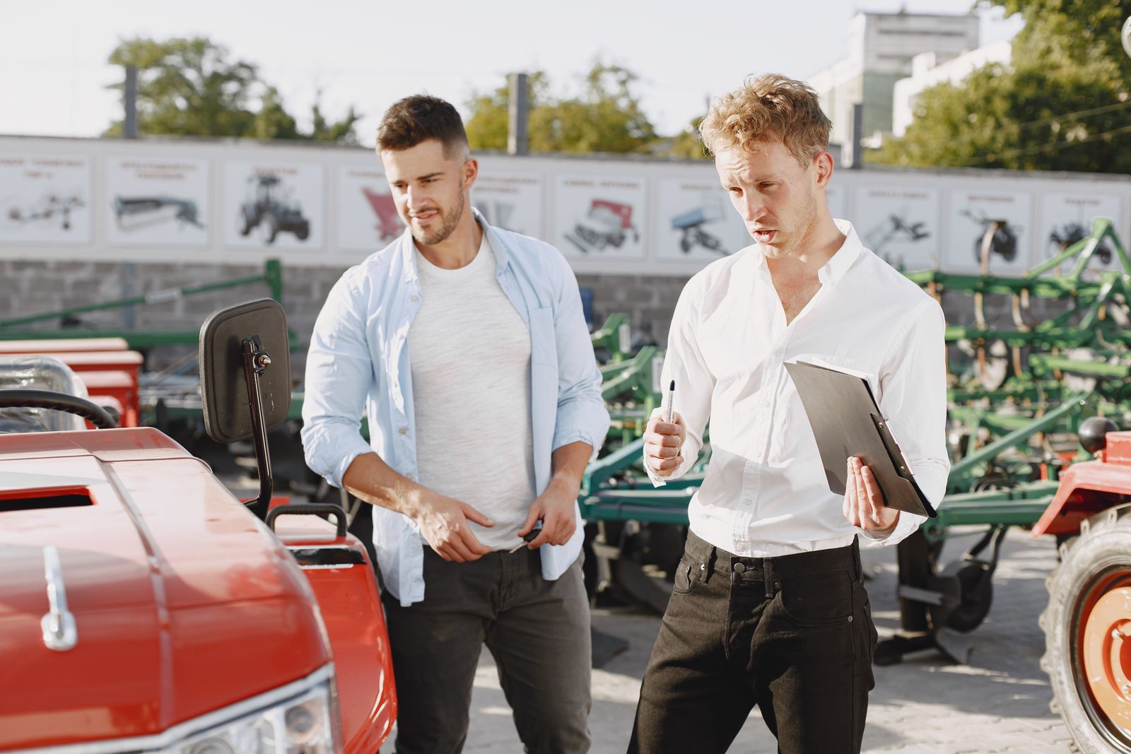 Dealership Said “Runs Great,” Then The Car Died Before The Buyer Left The Lot And The Salesman Asked Him For A Jump