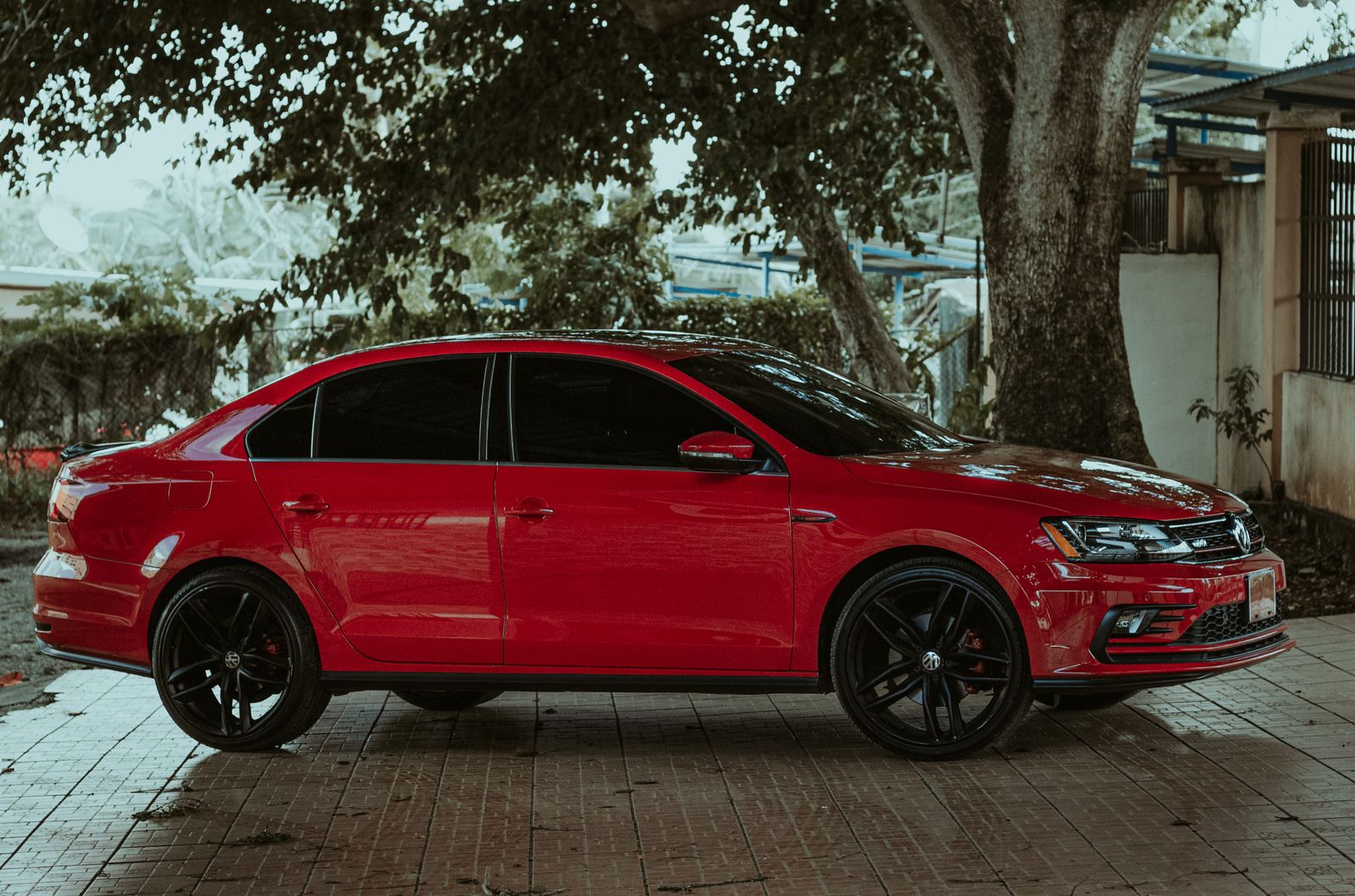 Dealer Promised “No Hidden Fees,” Then Added So Many Charges The Buyer Realized The Cheapest Car On The Lot Was Actually The Exit Door