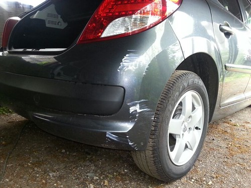 A Valet Scraped My Car On A Concrete Pillar, Then The Restaurant Said The Footage Was Internal Property And Refused To Release It