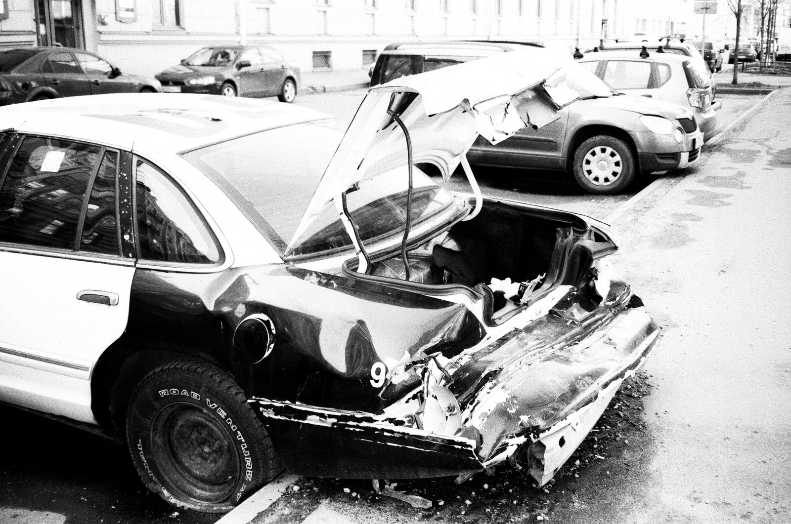 Collision Center Replaces a Customer’s Damaged Parts With Cheap Aftermarket Pieces, Sells the Insurance-Paid OEM Components Online, and Gets Exposed When One Part Appears With Her VIN Still Attached