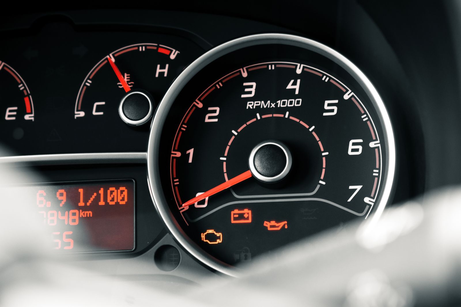 Dealer Says The Check Engine Light Is “Just A Sensor,” Then The Car Dies Before The Buyer Makes The First Payment