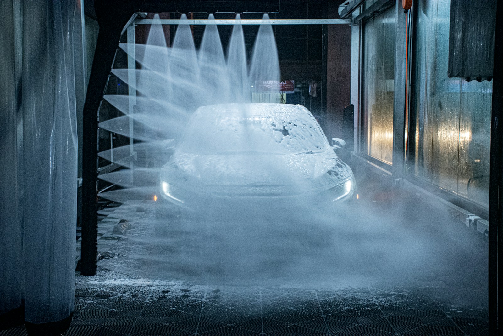 Automatic Car-Wash Attendant Ignores a Driver Saying the Car Ahead Has Stopped, Keeps the Conveyor Running, and Creates a Six-Vehicle Pileup—Then the Company Blames Every Customer for Failing to Brake
