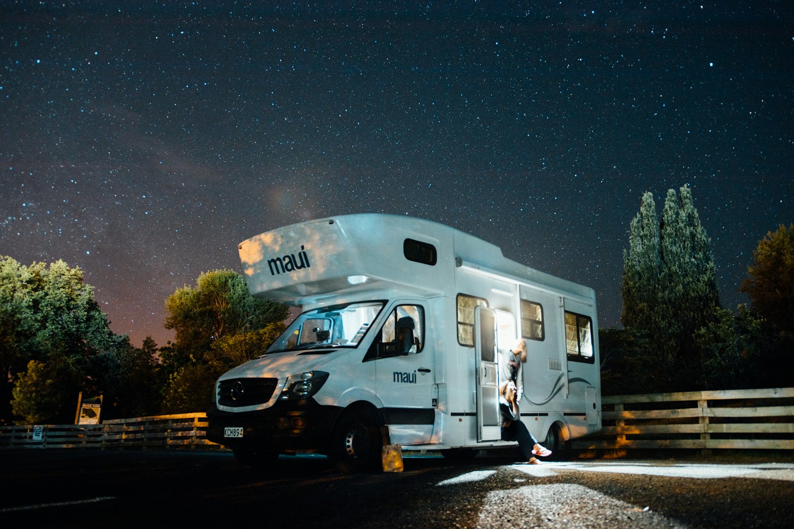 Couple Buys a Brand-New RV for a Cross-Country Retirement Trip, Then the First Rainstorm Fills the Walls With Water and Reveals Mold Growing Behind Panels Installed at the Factory