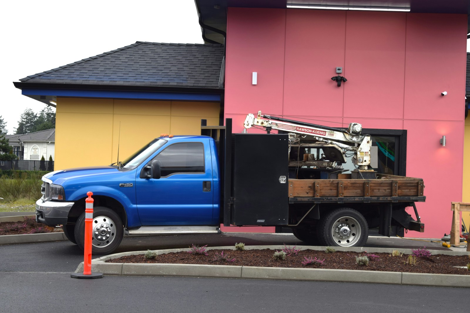 Man Buys A Cheap Work Truck For His New Business, Then The First Job Ends With A Broken Transmission And A Client Watching