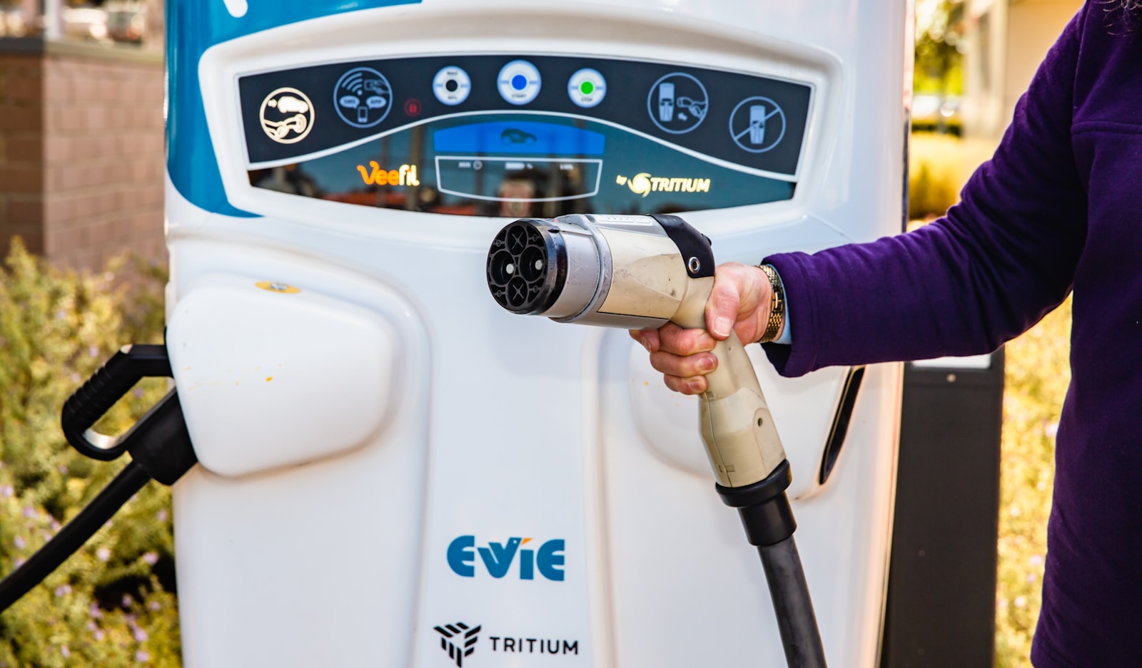 Not All EV Chargers Are Created Equal — Here’s Which Network Fails Drivers Most
