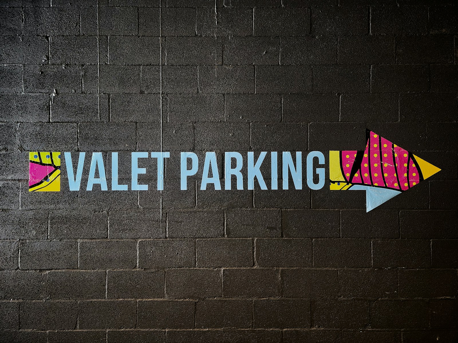 Valet Returns a Couple’s Decorated Wedding Car With a Cracked Wheel and 89 Extra Miles, Then Venue Footage Reveals Employees Drove It to a Party While the Newlyweds Were Still Inside Their Reception