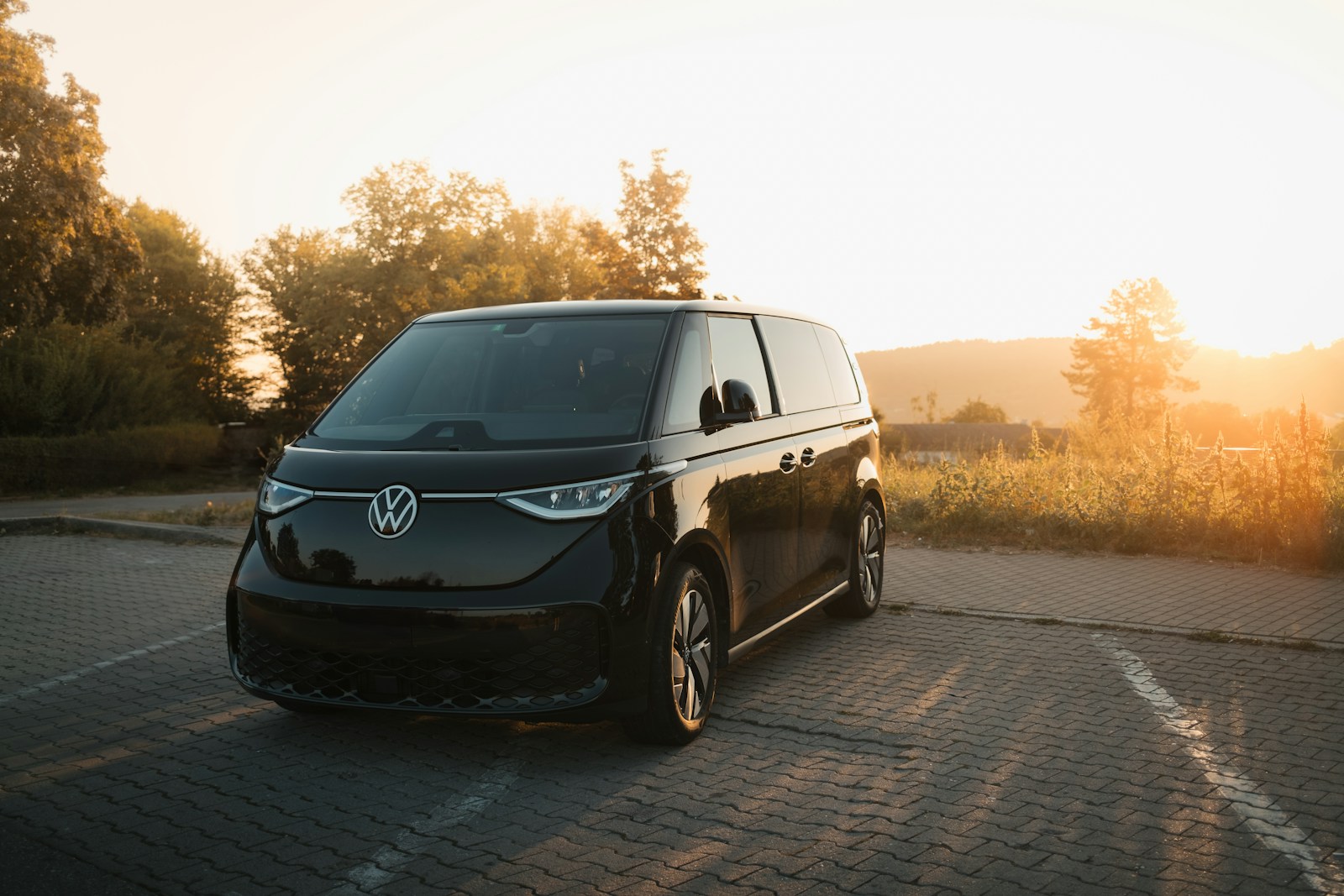 Single Mom Trades In Her Paid-Off Minivan, Then Realizes The Dealer Rolled Her Negative Equity Into A Loan That Could Ruin Her