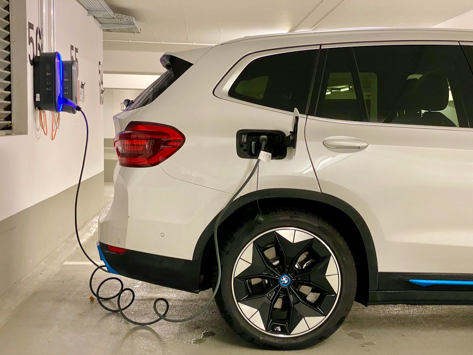 The Average New Car Payment Just Hit a Record $812 a Month