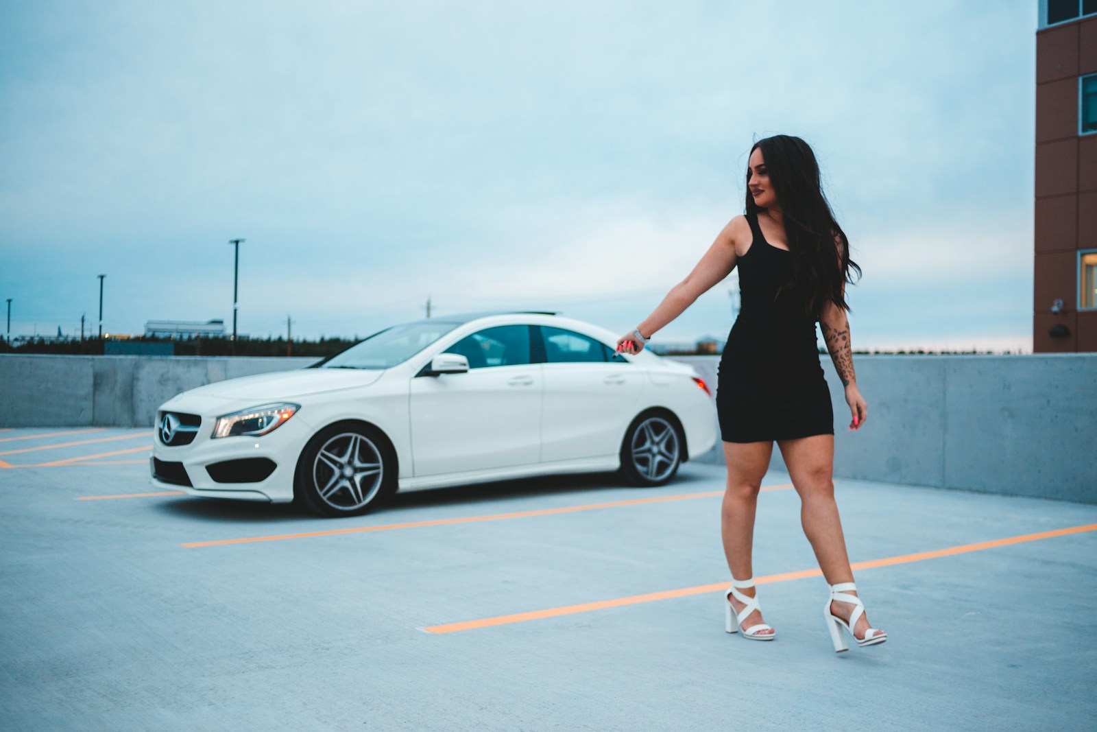 Woman Receives Dozens of Toll Bills and Police Notices From Cities She Has Never Visited, Then Discovers Someone Cloned Her License Plate and Attached It to an Identical Car Used in Multiple Crimes