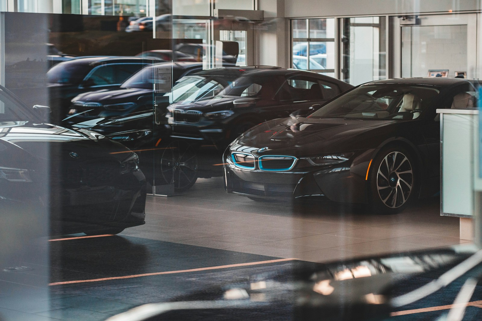 Dealership Remotely Disables a Woman’s Car Over a Payment the Bank Already Processed, Leaving Her Stranded With a Baby—Then Admits the Wrong Customer Account Was Flagged