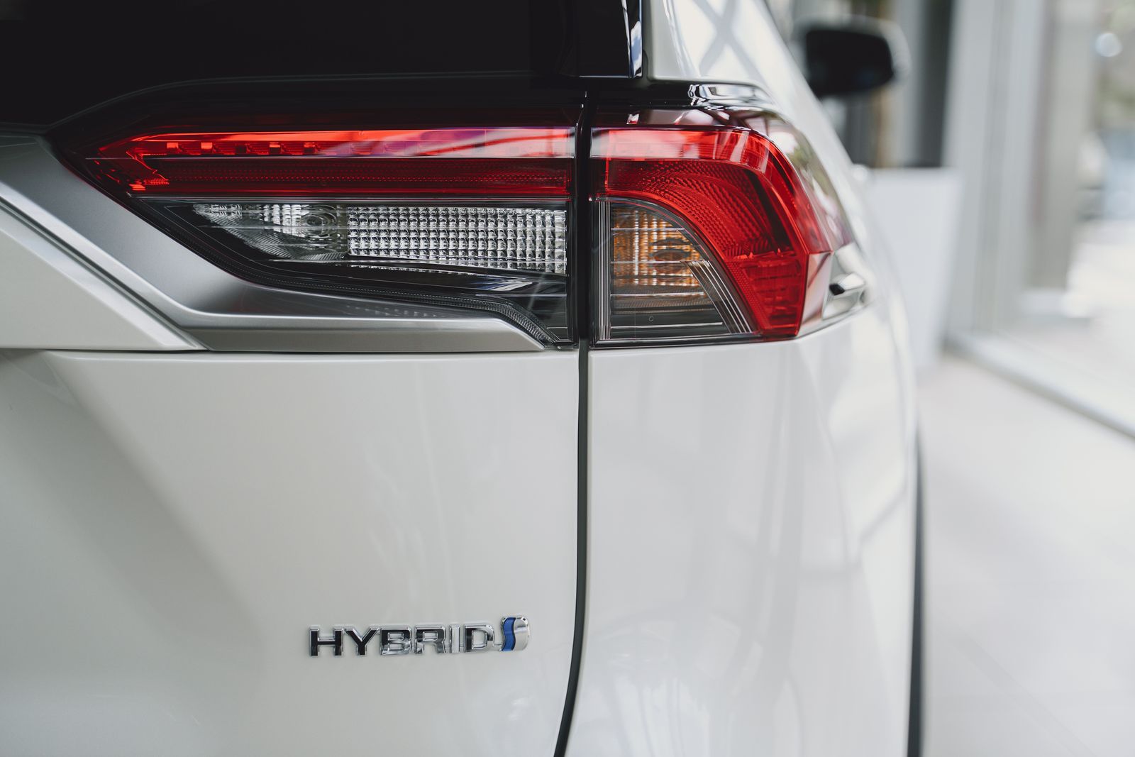 Hybrids and SUVs Are Quietly Deciding Which Car Brands Win in 2026, Kelley Blue Book’s Own Shopper Data Shows