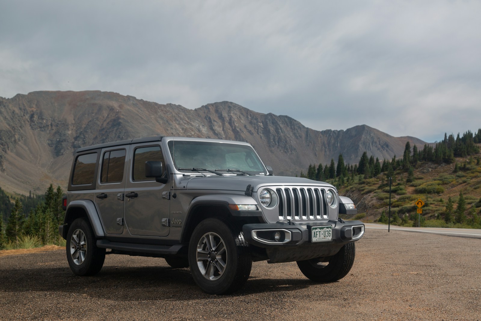 The Real Difference Between a ‘Trail Rated’ Badge and Genuine Off-Road Capability, Measured in Hard Approach-Angle Numbers
