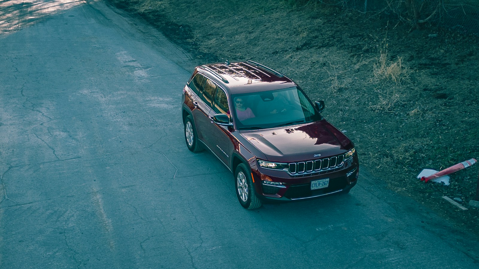 More Than Two Hundred Thousand Jeep Wagoneer, Grand Cherokee and Cherokee Models Are Affected by a Software Bug That Can Silently Stop the Tire Pressure Warning Light From Ever Turning On