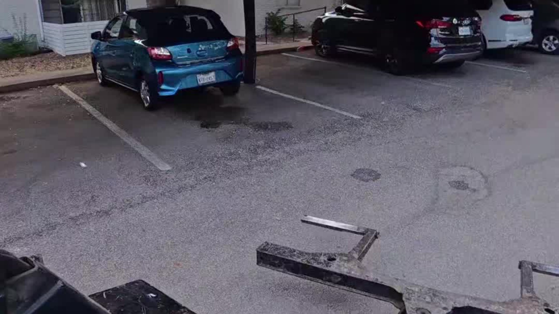 One Regular Guy Hooking Up a Tow Truck to Repossess an SUV Posted the Whole Process for Fun and Had No Idea It Would End Up Getting Watched Nearly Thirty Eight Million Times