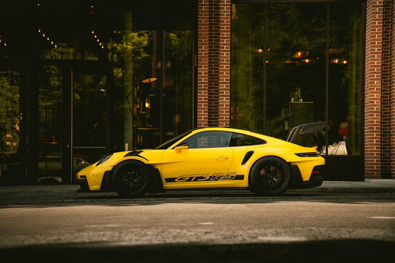 German Tuner Gemballa Went Wild Widening the Porsche 928, Wrapping It in Flared Bodywork That Completely Transforms the Shape of a Forgotten Grand Tourer
