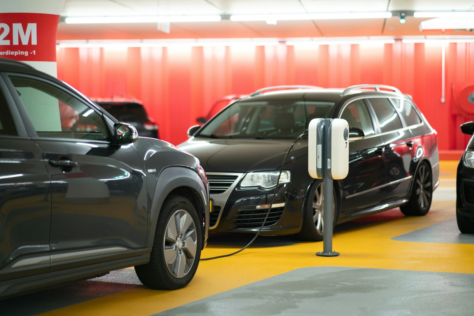 Hybrid Fuel Savings Can Nearly Disappear Once Winter Temperatures Drop, and EPA Cold Weather Testing Data Shows Exactly How Much Efficiency Actually Vanishes