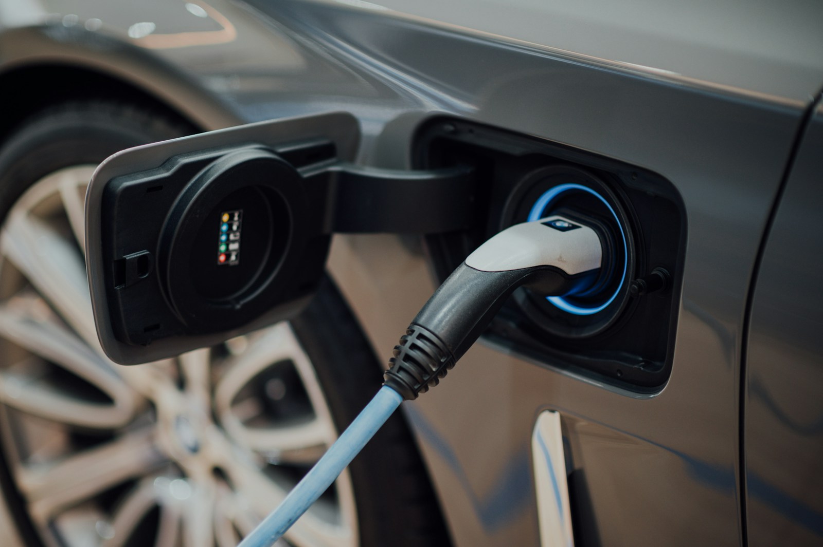 Real World Data From 250 Million Electric Vehicle Miles Shows EV Batteries Barely Degrade at All, Even After Years of Hard Daily Commuting